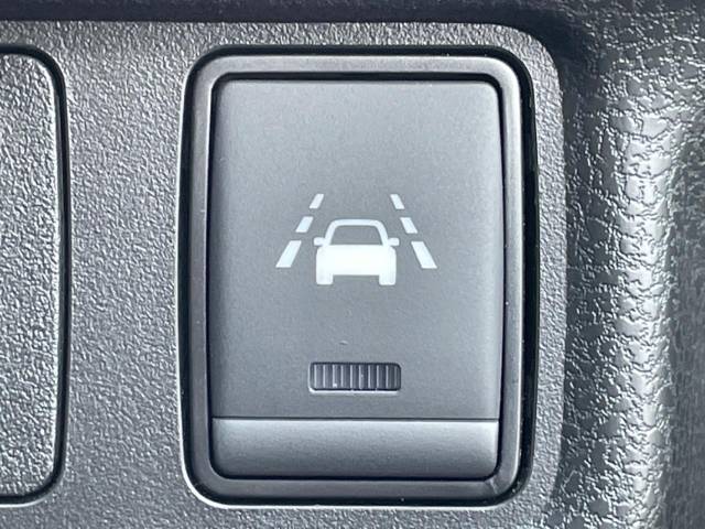 UZ0048163315_66_001.jpg