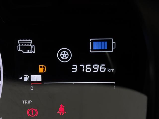 UZ0048330990_9_002.jpg