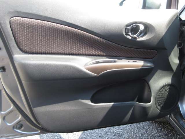 U00048426494_65_001.jpg