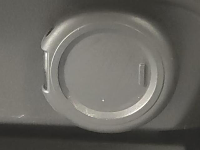 UZ0048134011_49_001.jpg