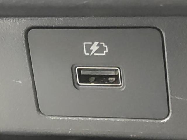 UZ0048134011_50_001.jpg