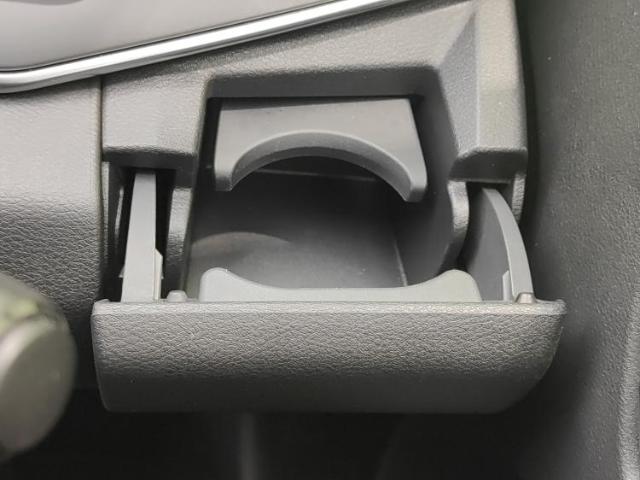 UZ0048134011_51_001.jpg