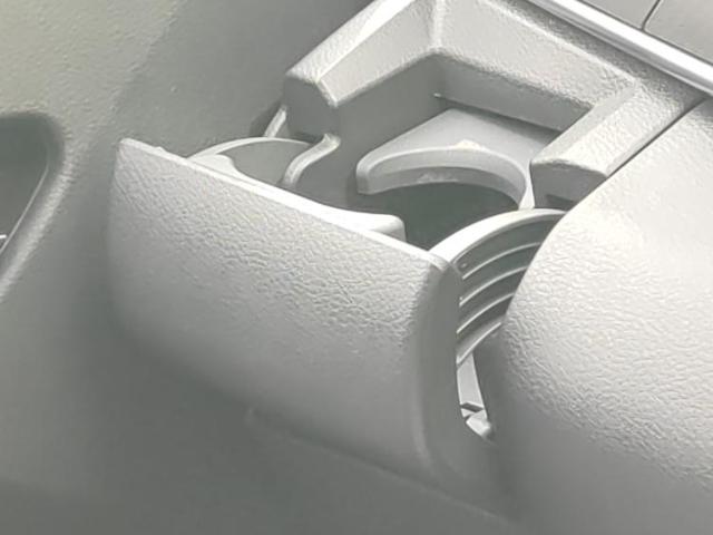 UZ0048134011_52_001.jpg