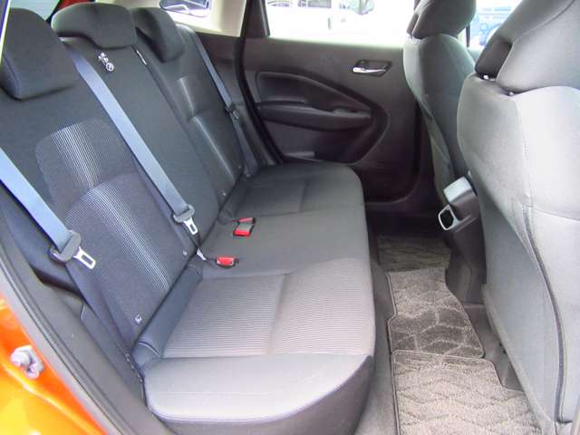 U00048625944_32_001.jpg