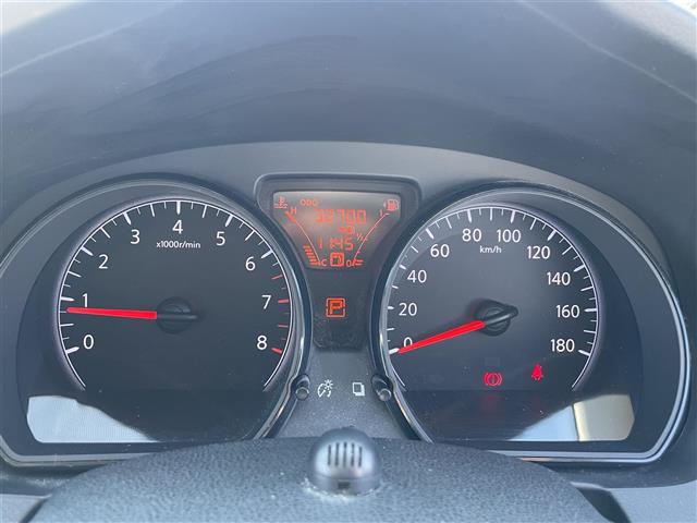 UZ0048268772_31_002.jpg