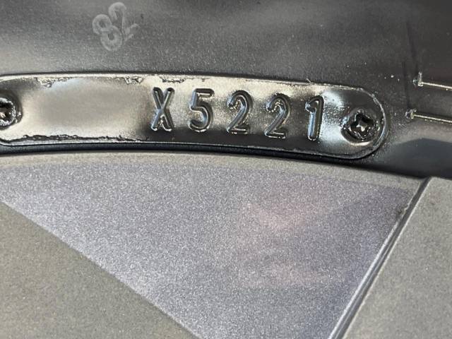 UZ0048152221_60_001.jpg