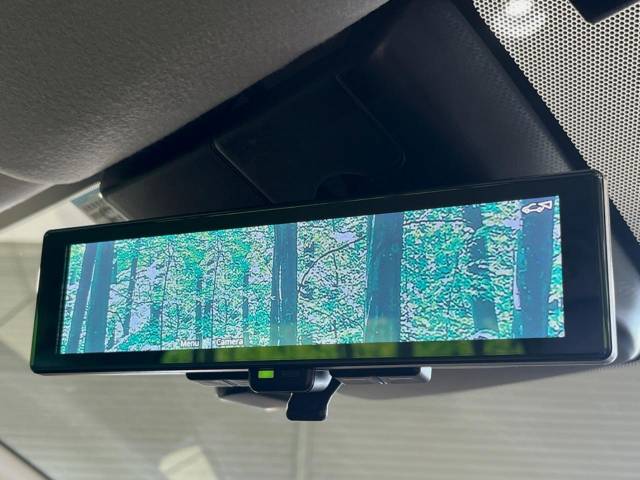 UZ0048152221_6_001.jpg