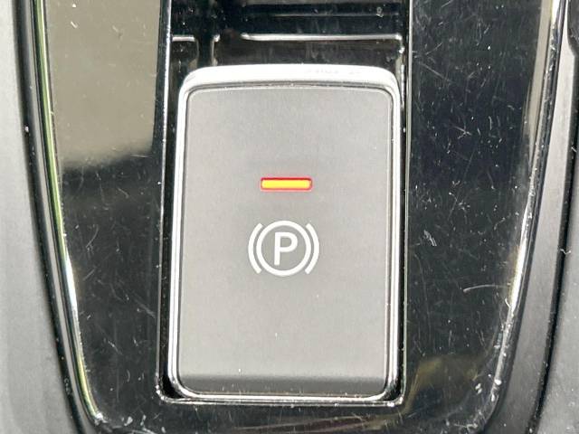 UZ0048523871_42_001.jpg
