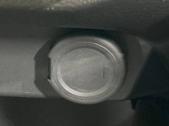 UZ0048523871_61_001.jpg