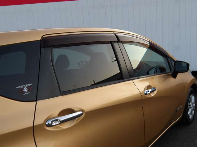 U00048637601_15_003.jpg