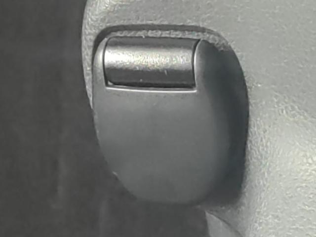 UZ0048122500_49_001.jpg