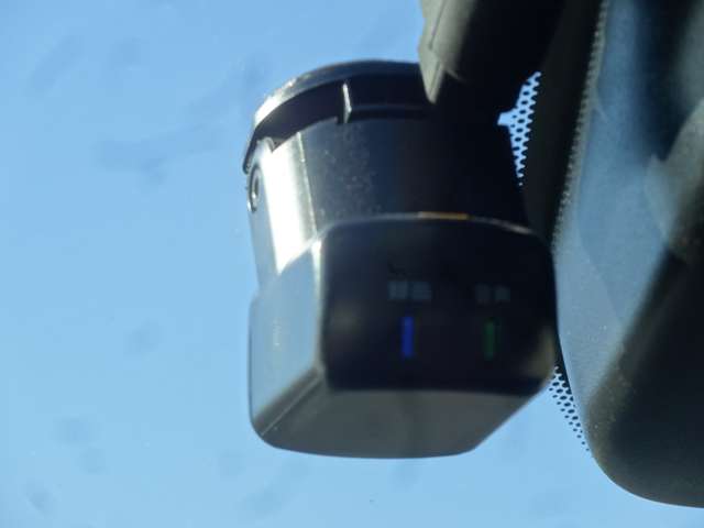 U00048154100_9_001.jpg