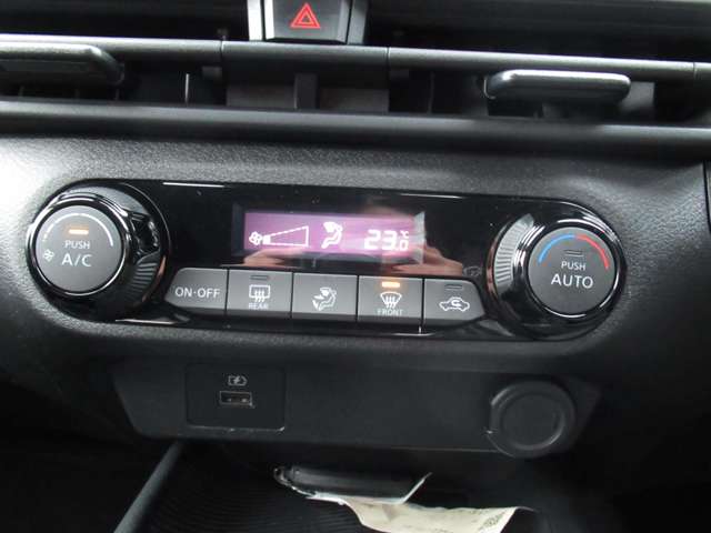 U00048327887_15_004.jpg