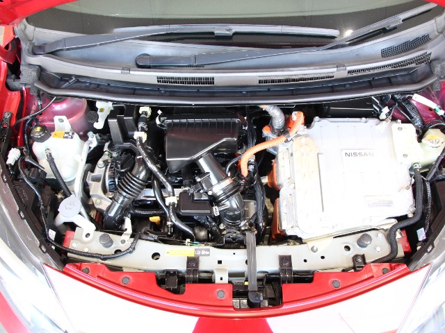 UZ0047774074_45_001.jpg