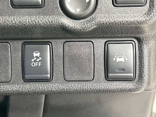 UZ0048409572_42_001.jpg