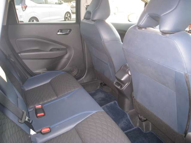 U00048173412_44_001.jpg