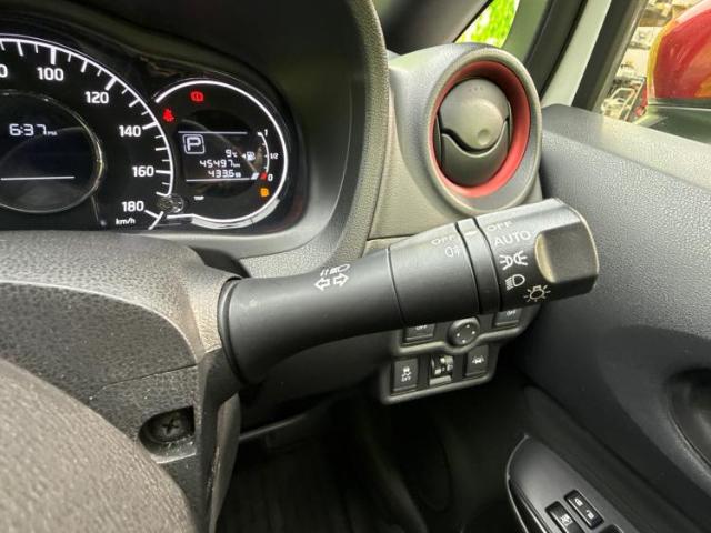 UZ0048228663_15_001.jpg
