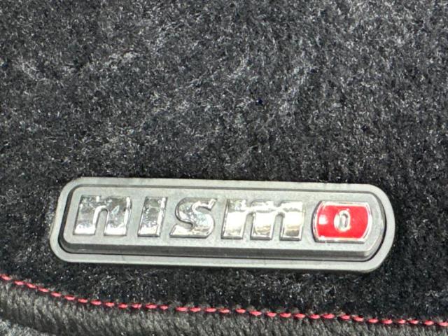 UZ0048263360_65_001.jpg