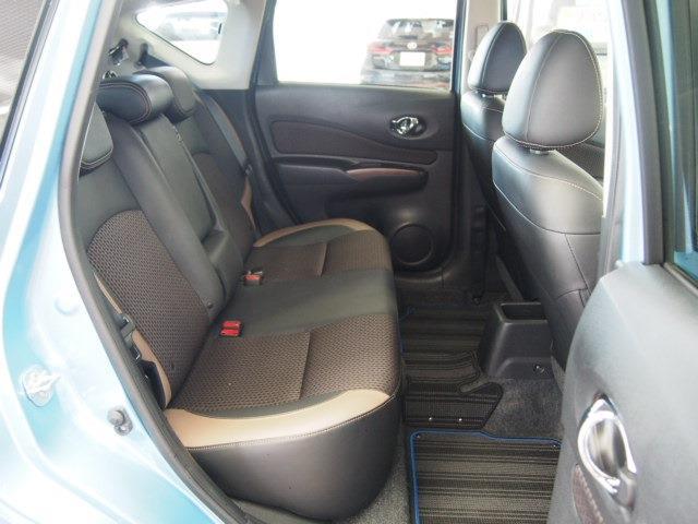 UJ0047699840_11_002.jpg