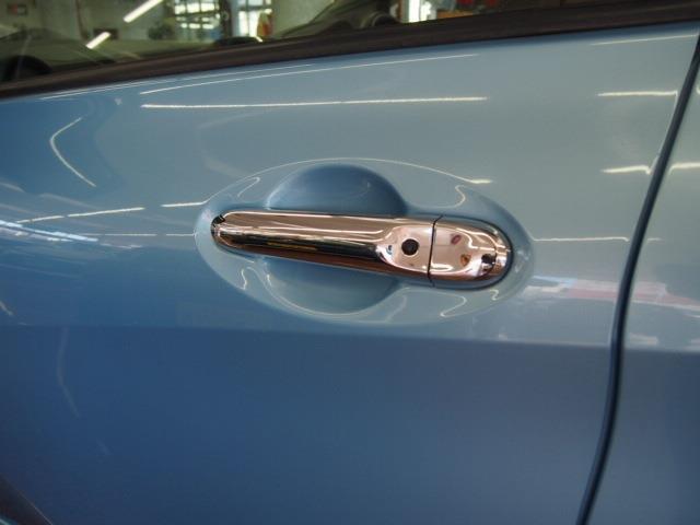 UJ0047699840_41_002.jpg