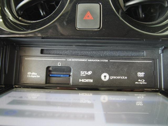 UJ0047699840_59_003.jpg