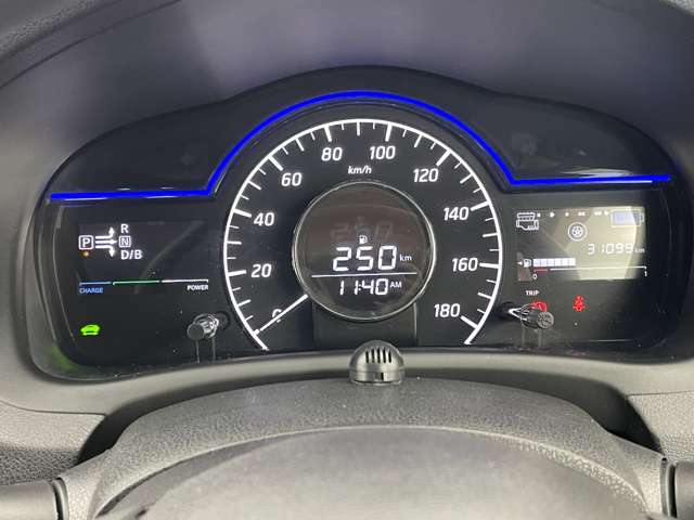 UZ0047409681_10_004.jpg