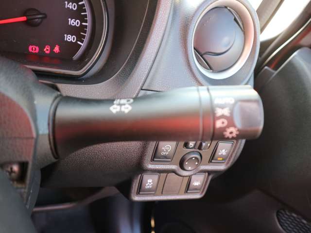 U00048037670_37_001.jpg