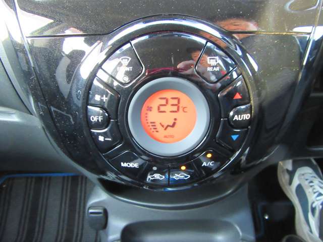 U00047676814_10_002.jpg