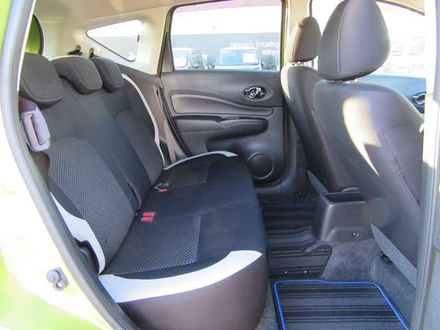 U00047676814_18_002.jpg