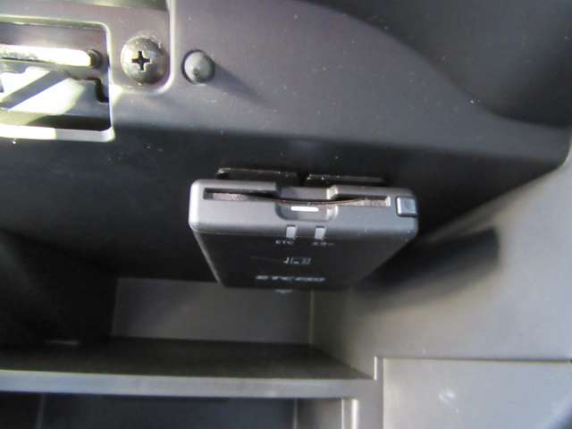 U00047676814_5_002.jpg
