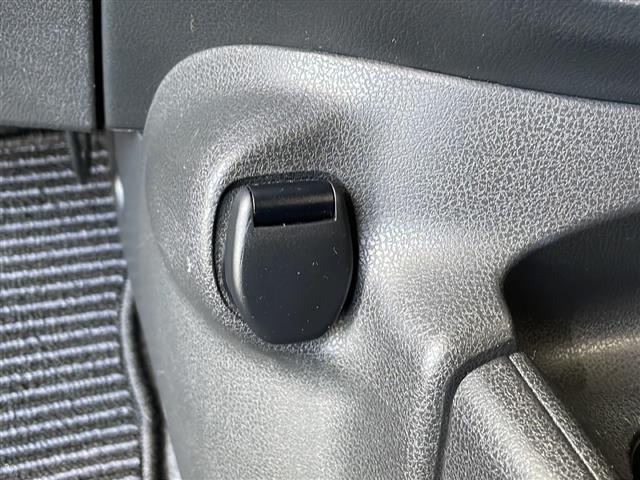UZ0048395873_53_001.jpg