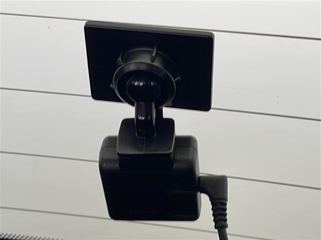 UZ0048160070_6_002.jpg