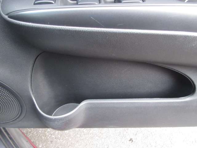 U00047512506_33_001.jpg