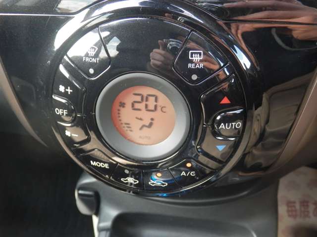 U00048372962_33_001.jpg