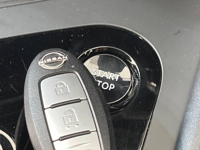 UZ0048581823_5_001.jpg