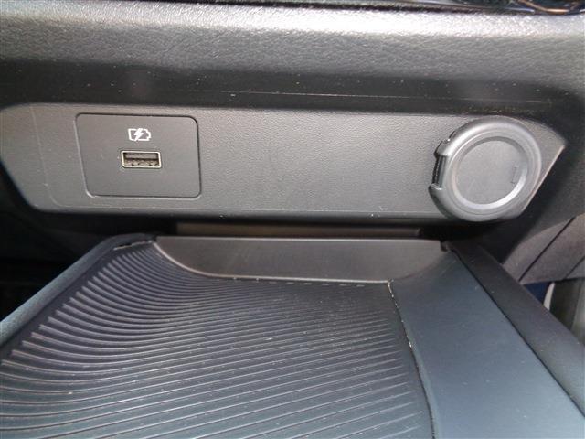 UJ0048629205_31_001.jpg