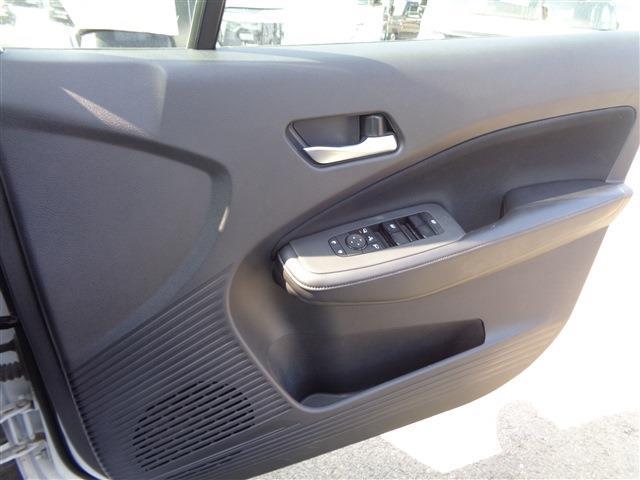 UJ0048629205_37_001.jpg