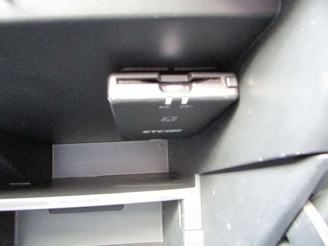 U00048052597_10_001.jpg