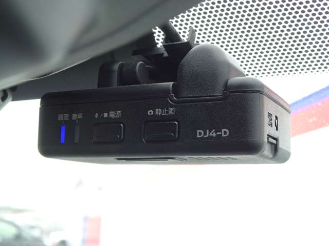 U00048638577_17_001.jpg