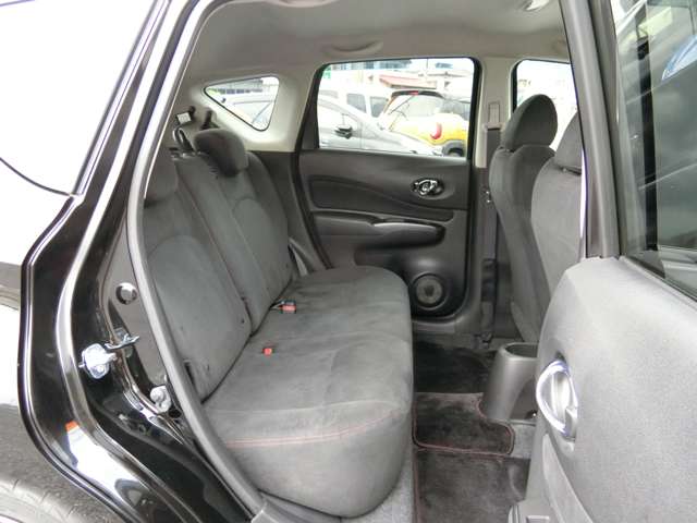 U00040808378_35_004.jpg