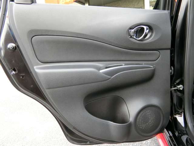 U00040808378_80_002.jpg