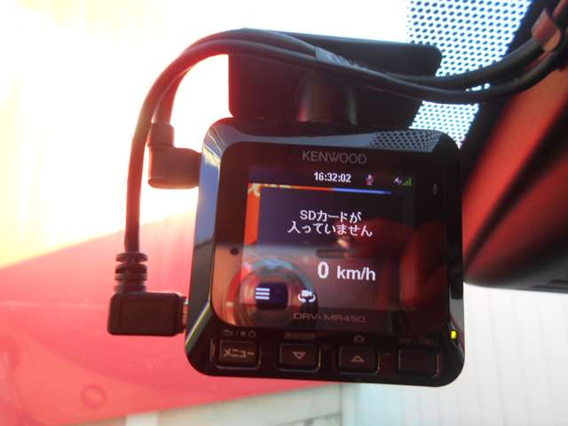 U00048200815_33_002.jpg
