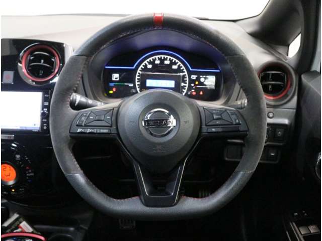 UZ0048318726_10_001.jpg