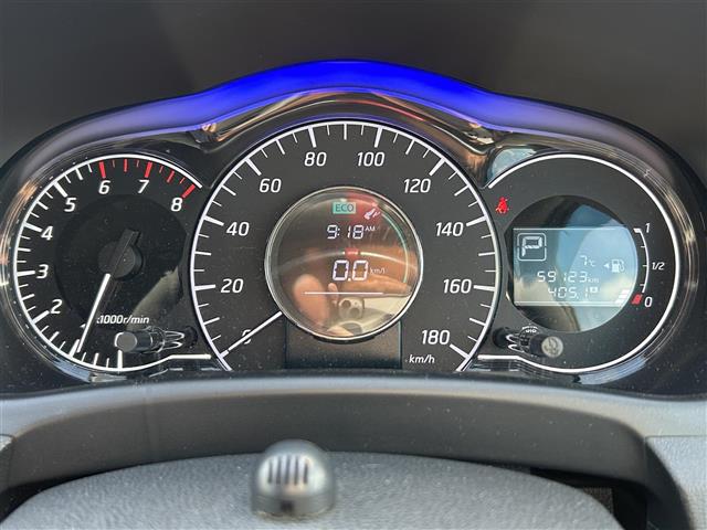UZ0048116353_8_002.jpg