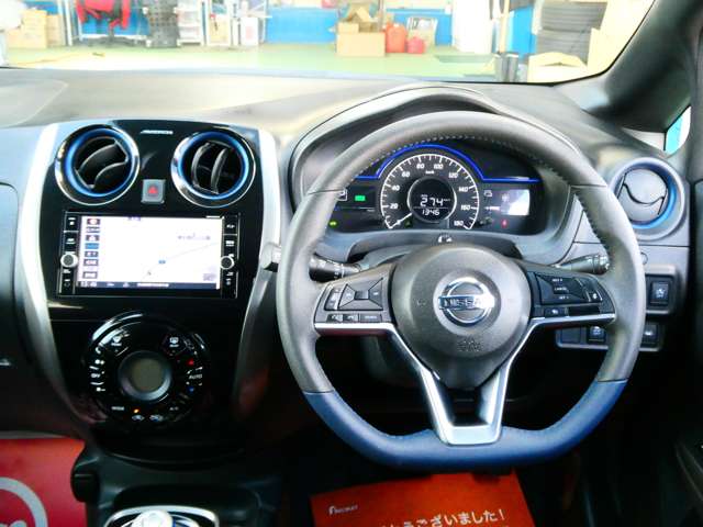 U00048094208_18_002.jpg
