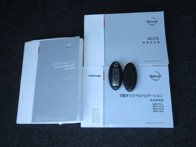 UZ0048288729_18_001.jpg