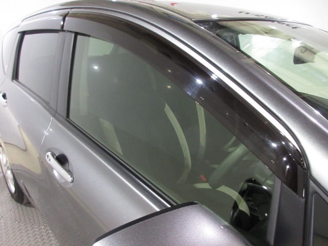 UZ0048288729_7_001.jpg