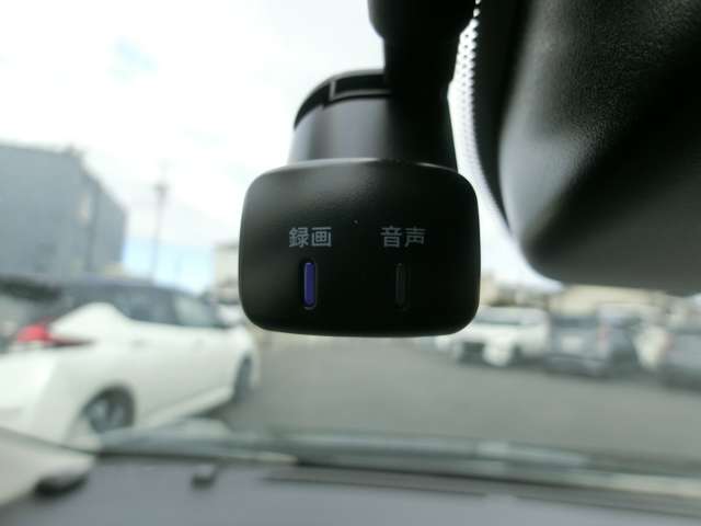 U00047780378_11_003.jpg