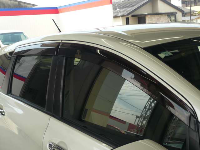 U00048578136_42_001.jpg