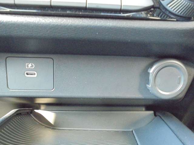 U00048578054_8_002.jpg